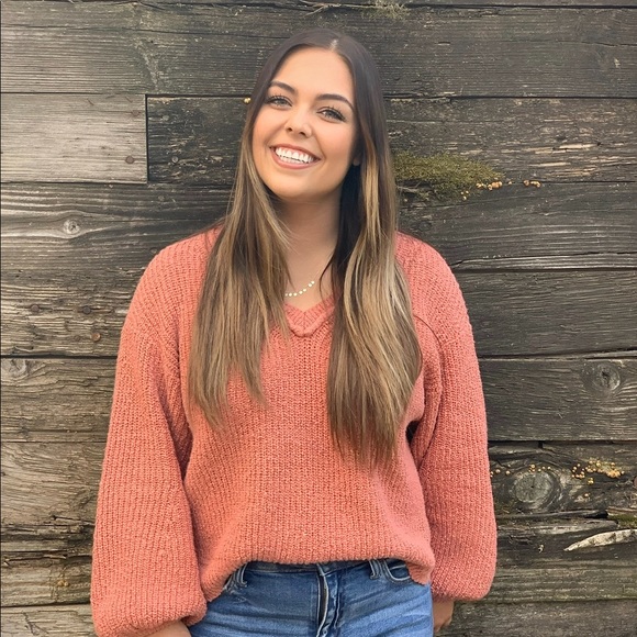 Meet your Posher, Amanda - Picture 1 of 1